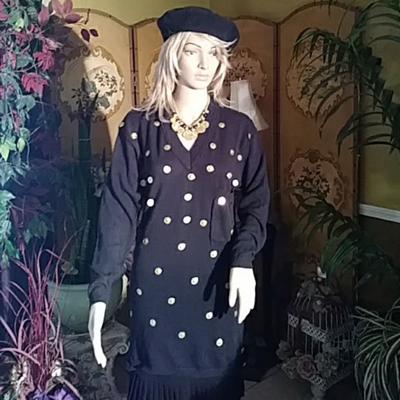 Moods by krizia Sweaters - 🌹 Vintage coin tunic.🌹